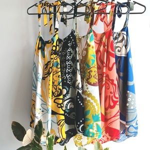 💥2/$20- Manuheali’i Hawaiian Print Halter Top